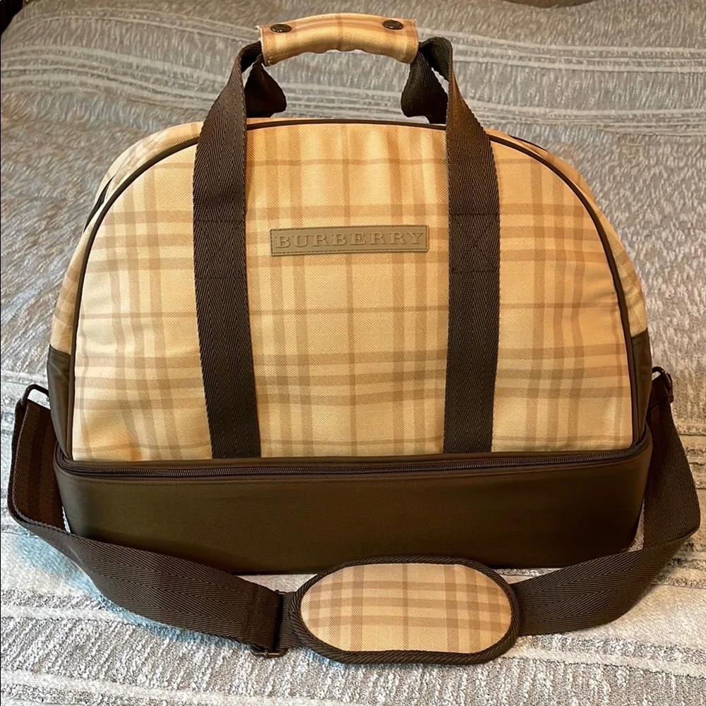 burberry travel bag men's Nova Check Brown Leather A perfect blend of style and function Holdall Burberry Mens Duffle Bag